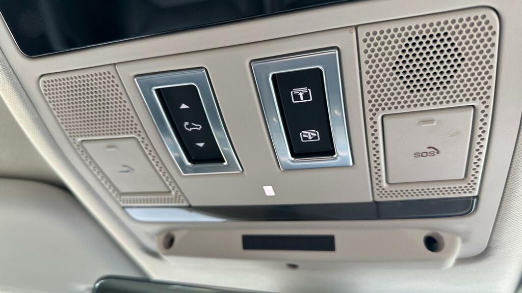 Land Rover Defender 110 110 3.0 Black #23