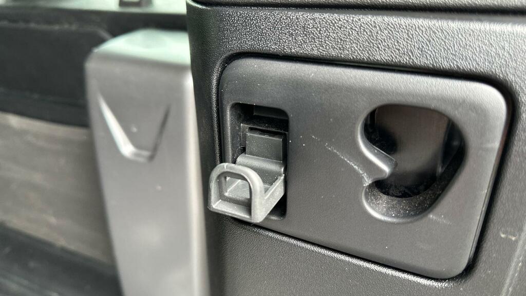 Land Rover Defender 110 110 3.0 Black #27