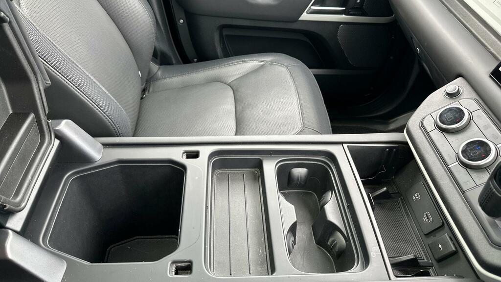 Land Rover Defender 110 110 3.0 Black #33