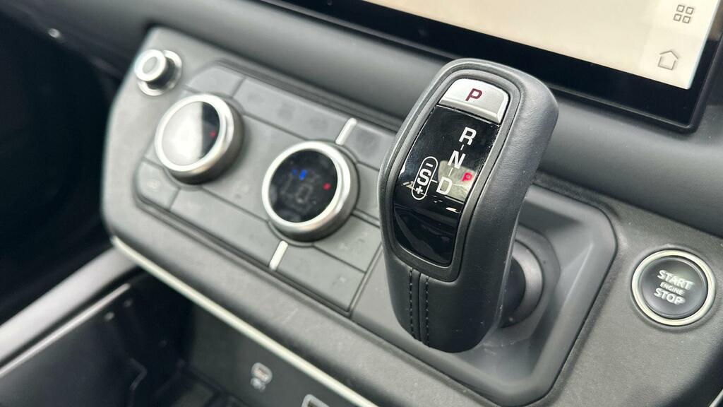 Land Rover Defender 110 110 3.0 Black #13