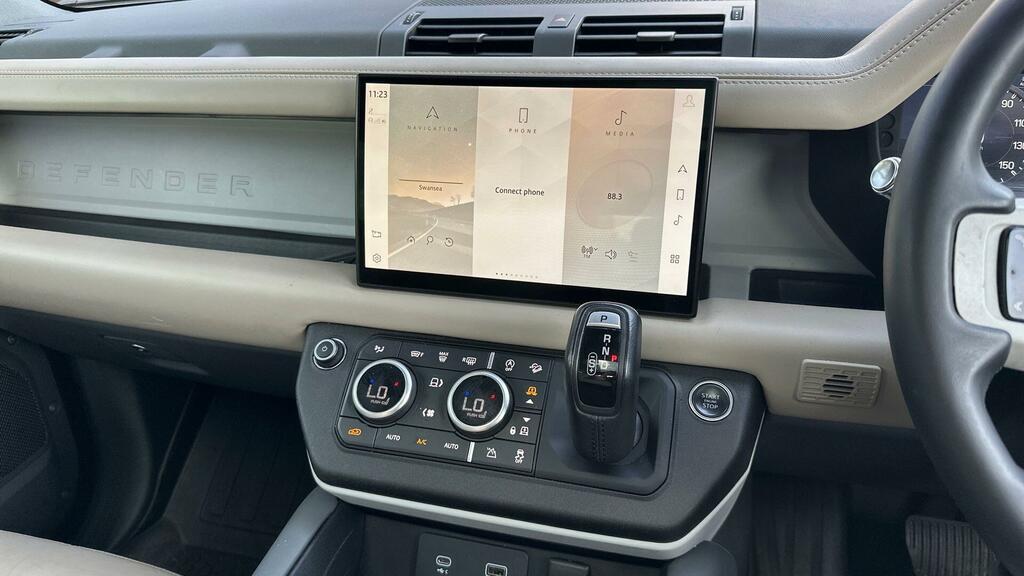 Land Rover Defender 110 Suv Grey #14