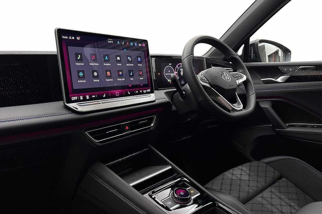 Volkswagen Tiguan 2.0 Tdi R-line Dsg 4 Factory Options Black #2