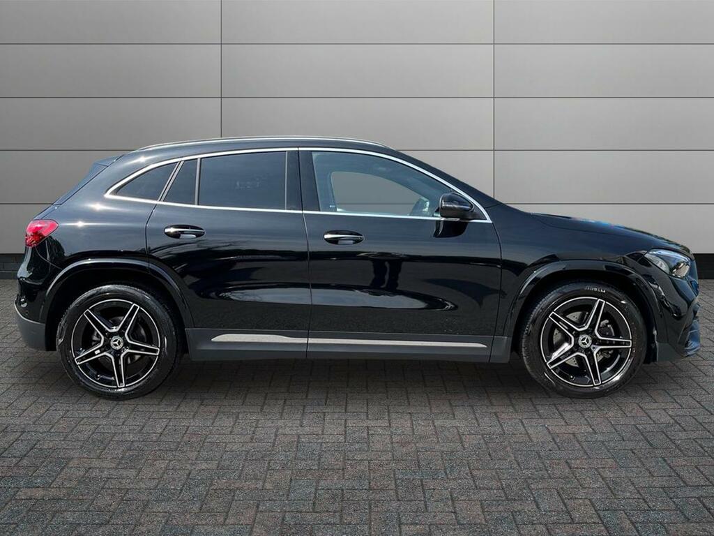 Mercedes-Benz GLA Class Gla 200 D Amg Line Executive Black #5