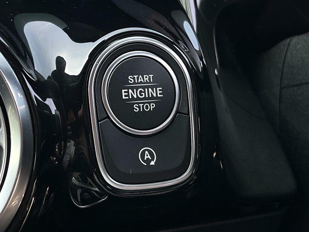 Mercedes-Benz GLA Class Gla 200D Amg Line Premium Grey #32