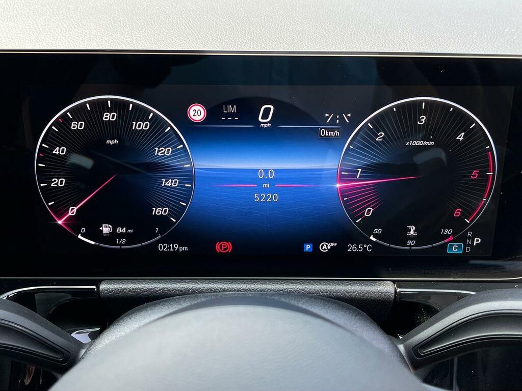 Mercedes-Benz GLA Class Gla 200D Amg Line Premium Grey #30