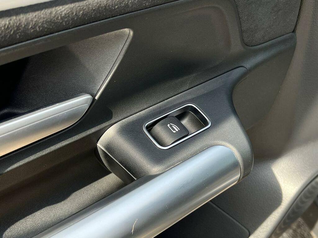 Mercedes-Benz GLA Class Gla 200D Amg Line Premium Grey #34