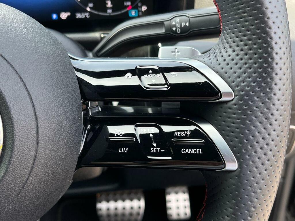 Mercedes-Benz GLA Class Gla 200D Amg Line Premium Grey #16