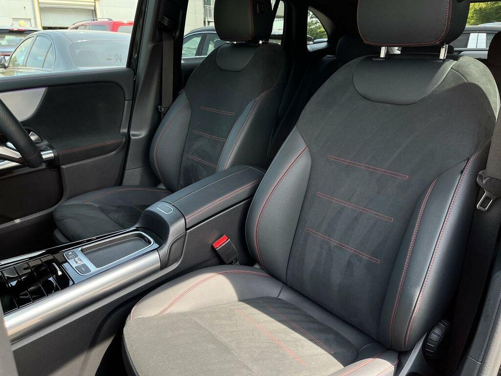 Mercedes-Benz GLA Class Gla 200D Amg Line Premium Grey #33