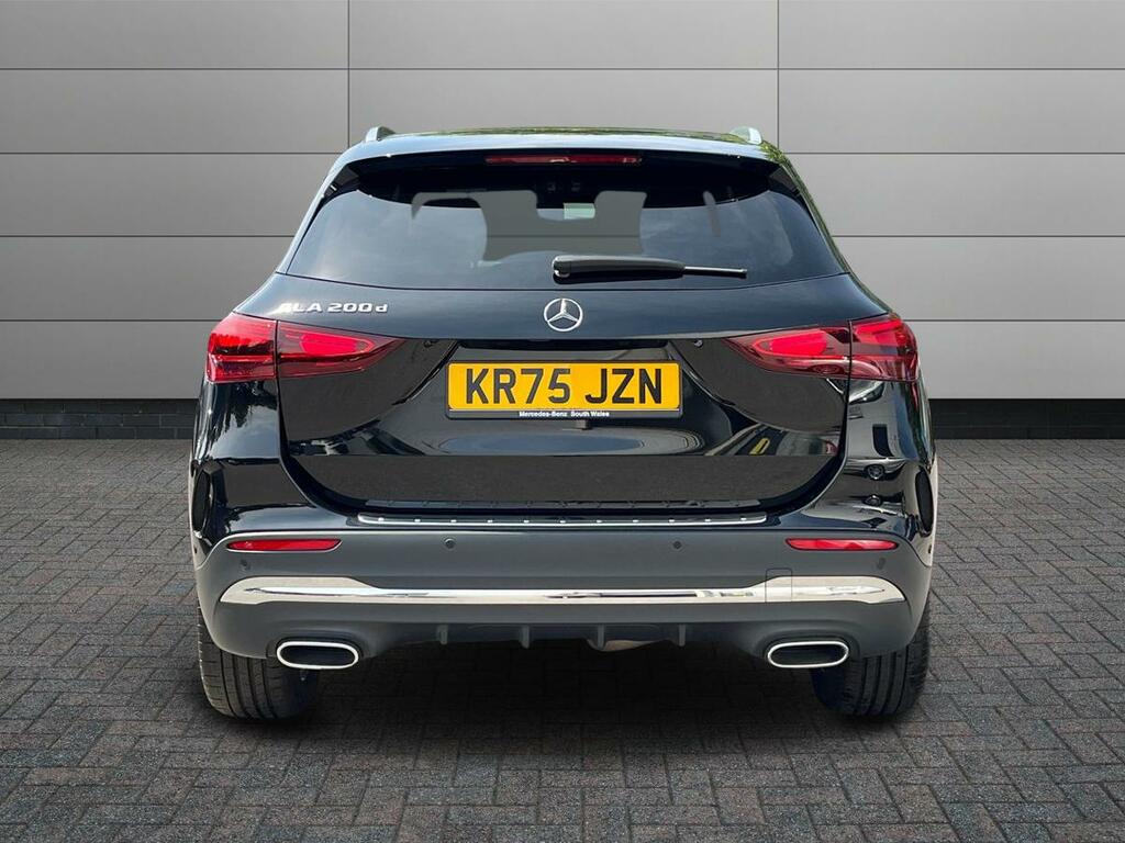 Mercedes-Benz GLA Class Gla 200 D Amg Line Executive Black #6