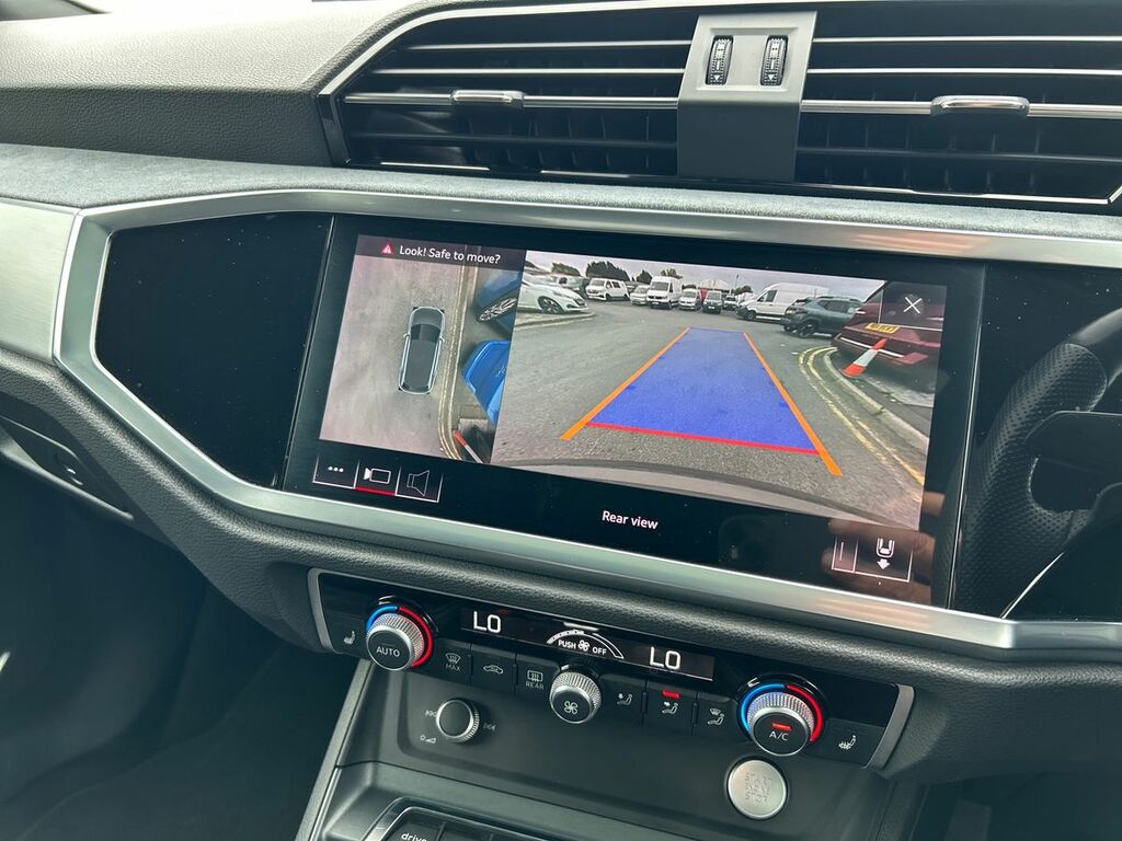 Audi Q3 35 Tfsi Sport  #11