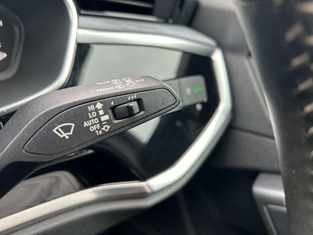 Audi Q3 35 Tfsi Sport  #38