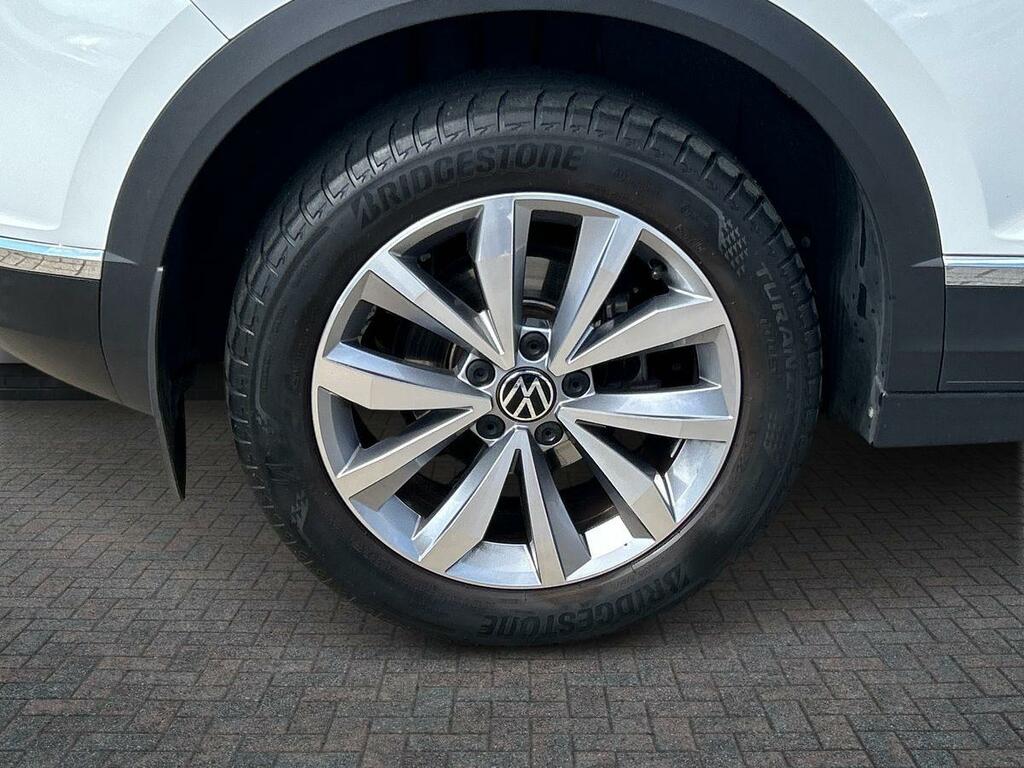 Volkswagen T-Roc 1.0 Tsi 110 Active Red #8