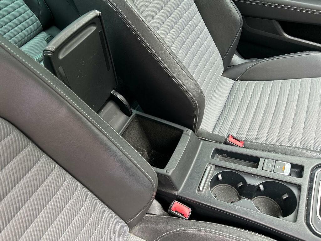Volkswagen Passat Volkswagen Passat Bluemotion Black #27