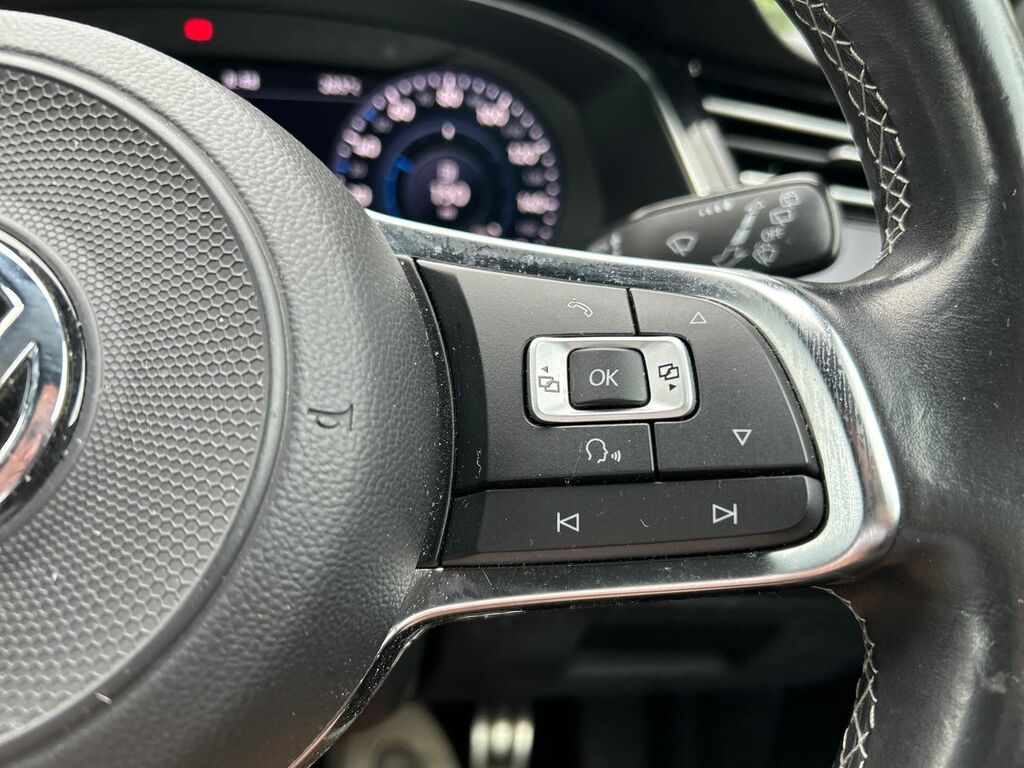 Volkswagen Passat Volkswagen Passat Bluemotion Black #16