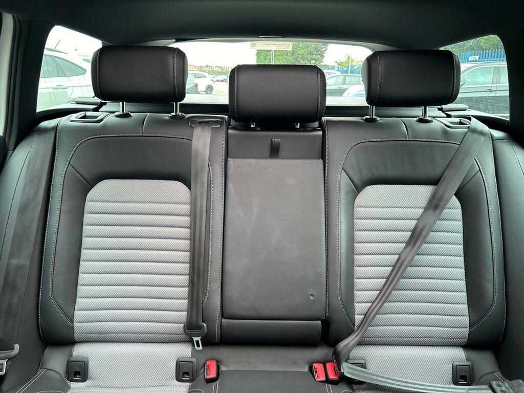 Volkswagen Passat Volkswagen Passat Bluemotion Black #32
