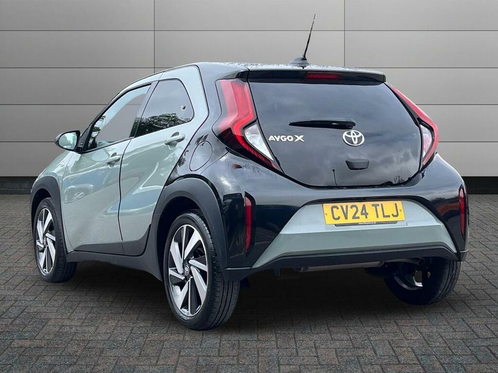 Toyota Aygo X 1.0 Vvt-i Edge Hatchback Euro 6 Green #2