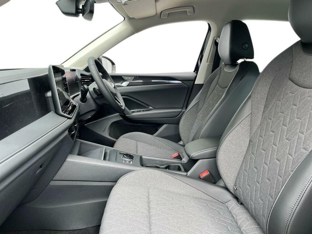 Volkswagen Tiguan 1.5 Etsi Life Dsg Click And Collect Black #3