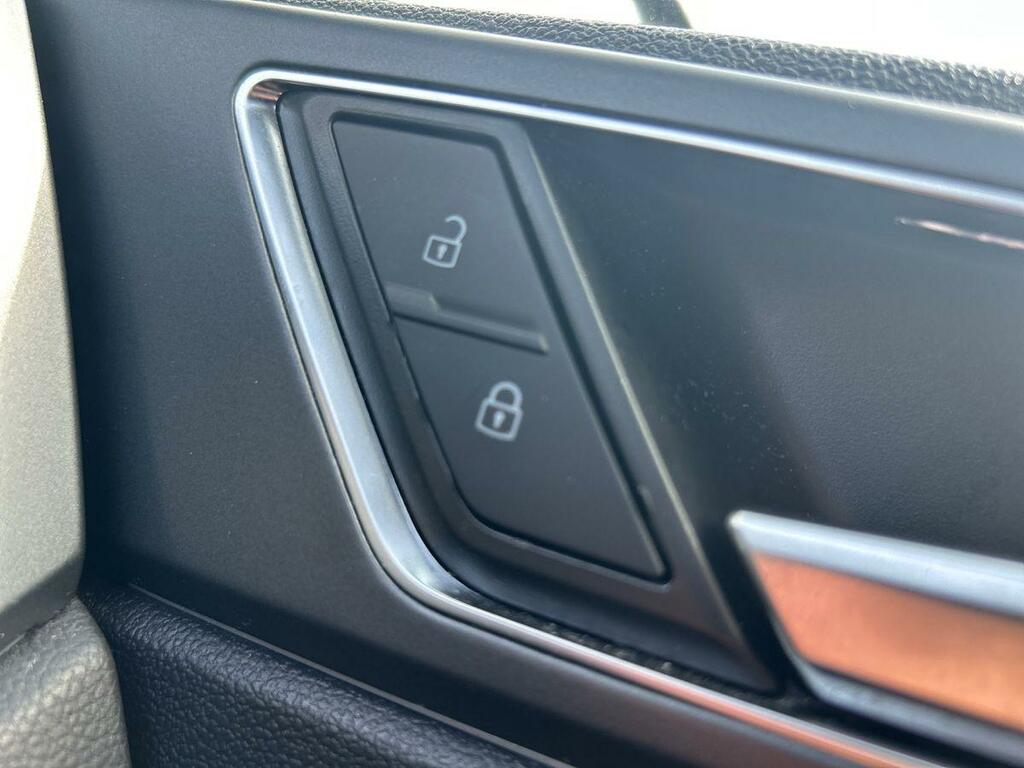 Volkswagen Polo Silver #29