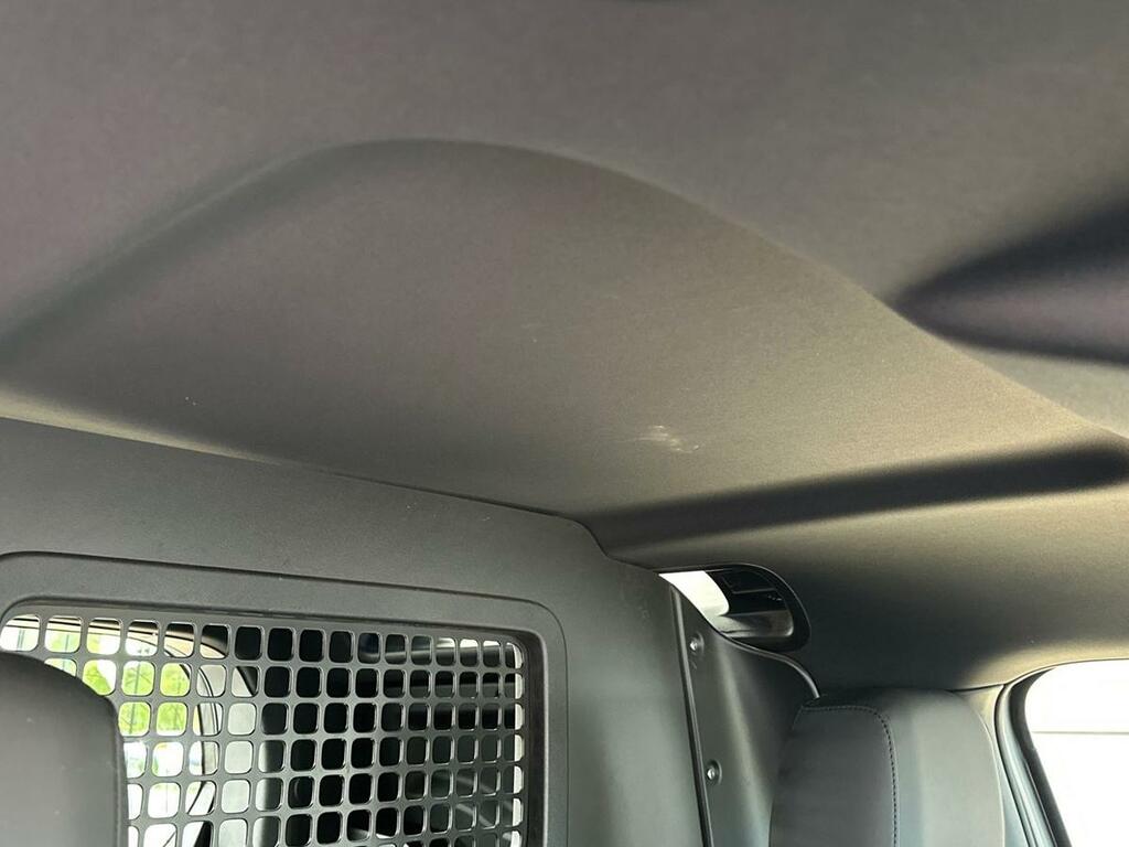 Land Rover Defender 90 3.0 D250 X-dynamic Se 90 Black #21