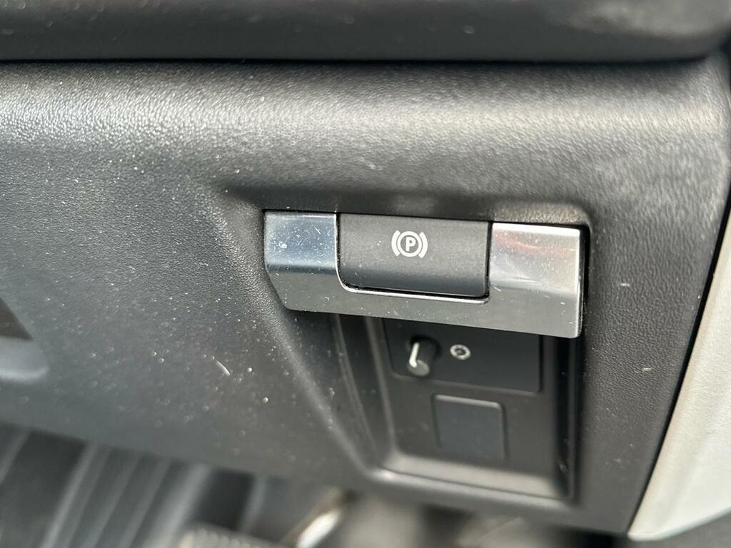 Land Rover Defender 90 3.0 D250 X-dynamic Se 90 Black #29