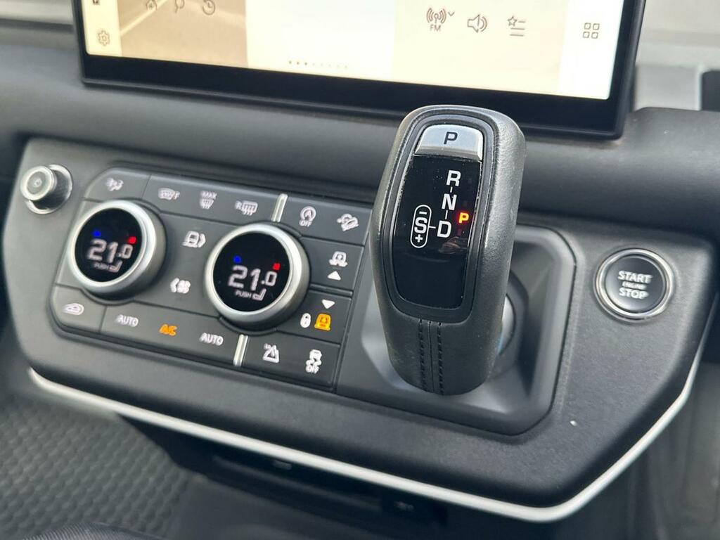 Land Rover Defender 90 3.0 D250 X-dynamic Se 90 Black #13