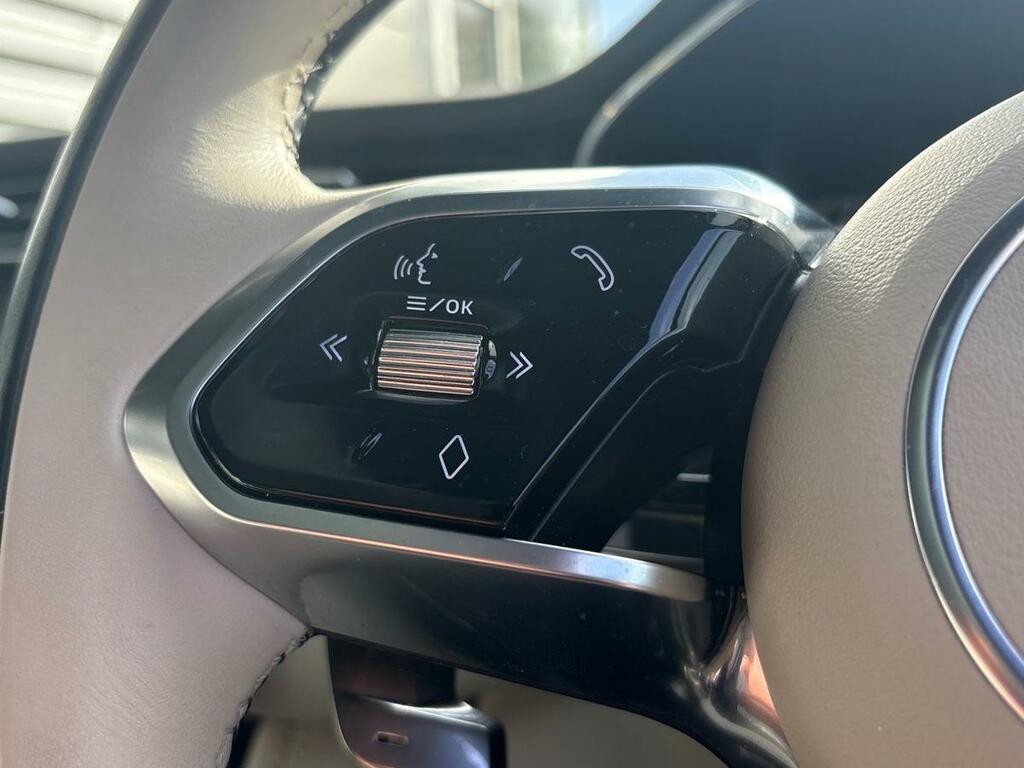 Jaguar F-Pace Jaguar Estate 2.0 P400e R-dynamic Se Black Aut Black #55