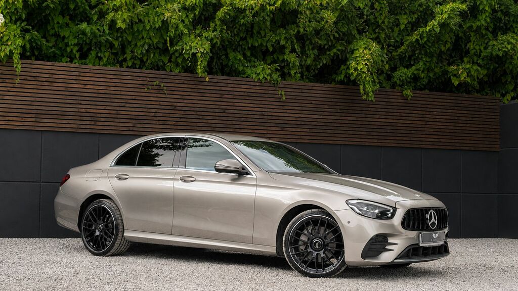 Mercedes-Benz E Class 2022 2.0 E300de 13.5Kwh Amg Line Edition Saloon WA22VOJ Silver #4