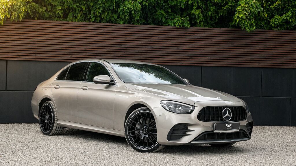 Mercedes-Benz E Class 2022 2.0 E300de 13.5Kwh Amg Line Edition Saloon WA22VOJ Silver #3