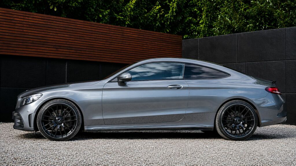 Mercedes-Benz C Class 2019 2.0 C220d Amg Line Premium Coupe Red #5