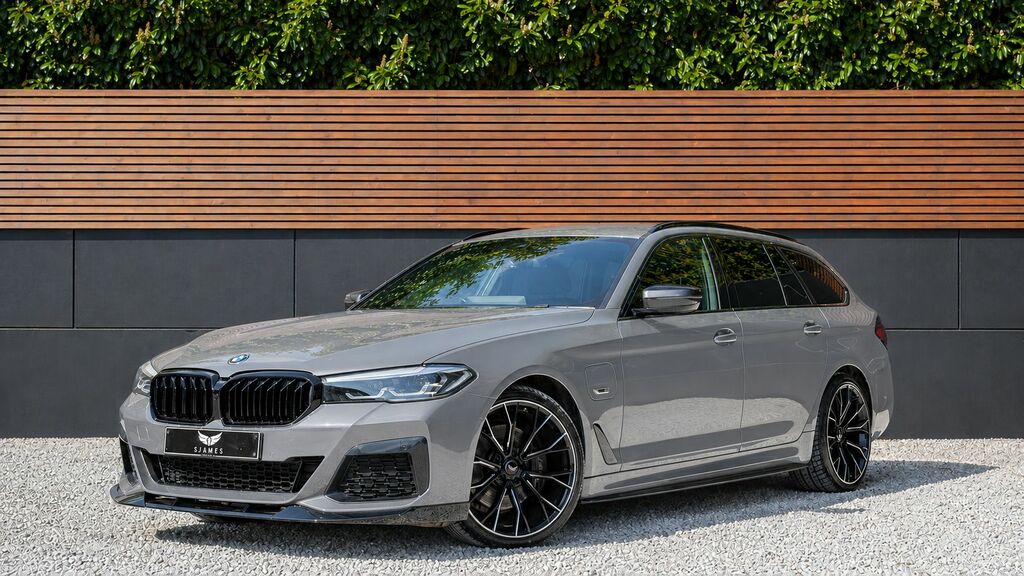 BMW 5 Series 2022 2.0 530E 12Kwh M Sport Touring Plu Grey