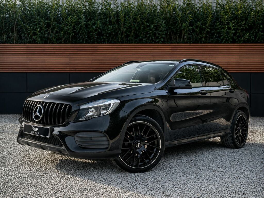 Mercedes-Benz GLA Class 2020 1.6 Gla180 Amg Line Edition Suv 7G Black #2