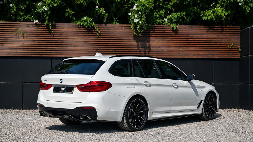 BMW 5 Series 2022 2.0 520D Mht M Sport Touring Hybri BL22NZA White #6