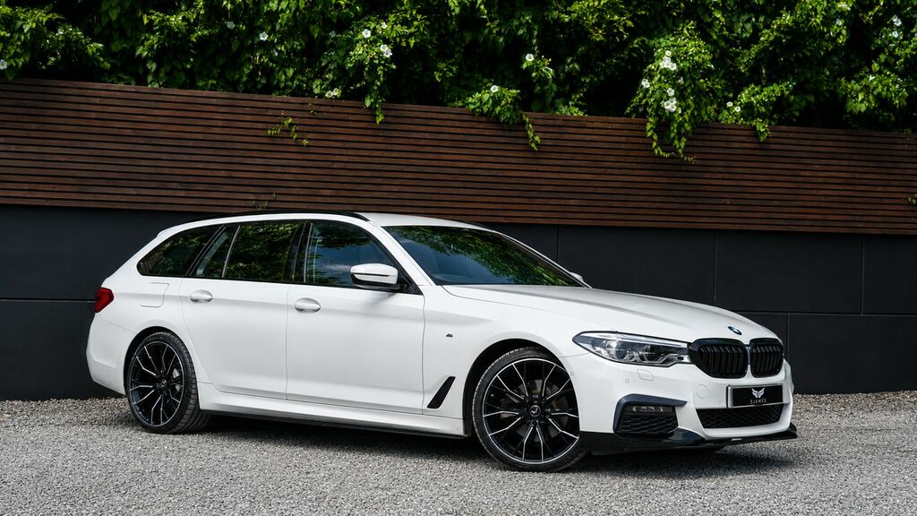 BMW 5 Series 2022 2.0 520D Mht M Sport Touring Hybri BL22NZA White #4
