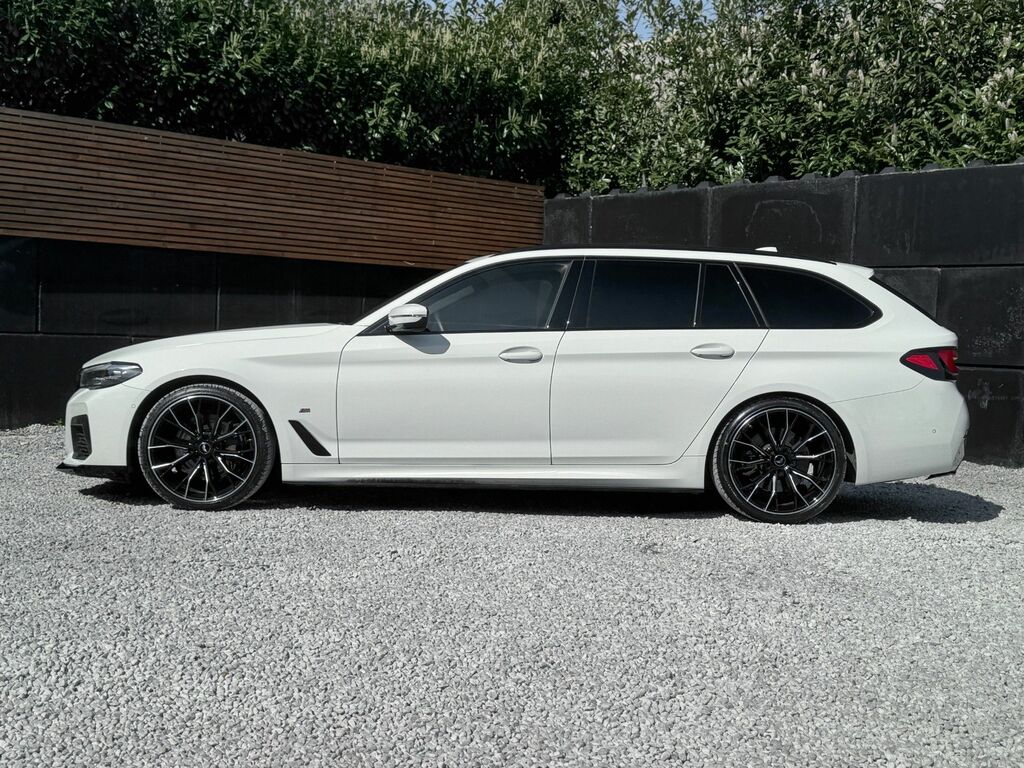 BMW 5 Series 2022 2.0 520D Mht M Sport Touring Hybri White #4