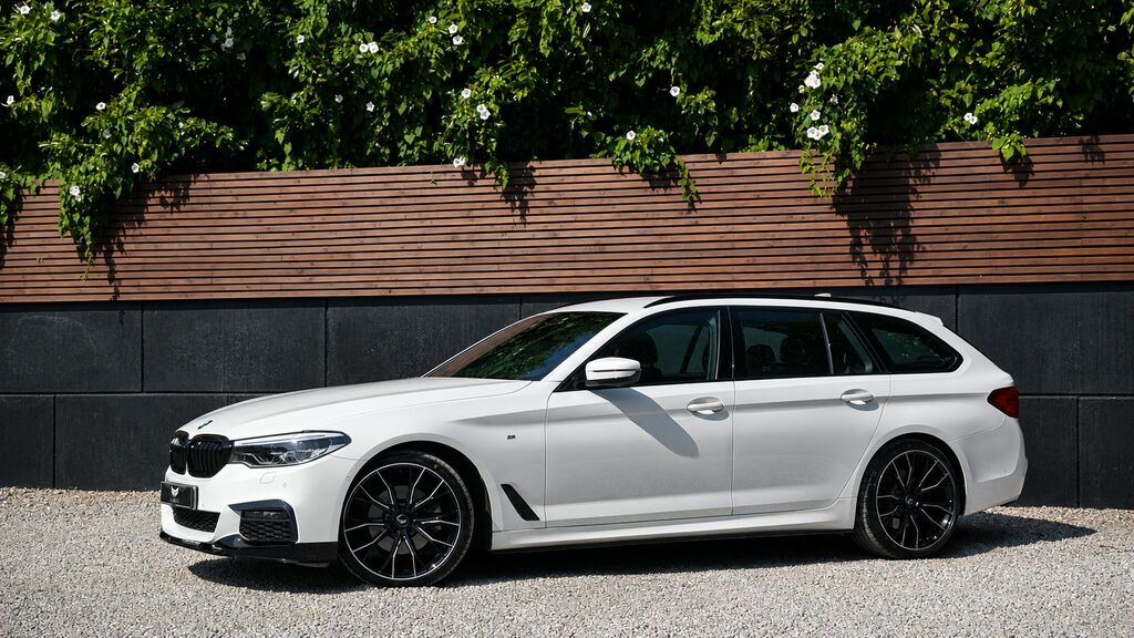 BMW 5 Series 2022 2.0 520D Mht M Sport Touring Hybri BL22NZA White #2