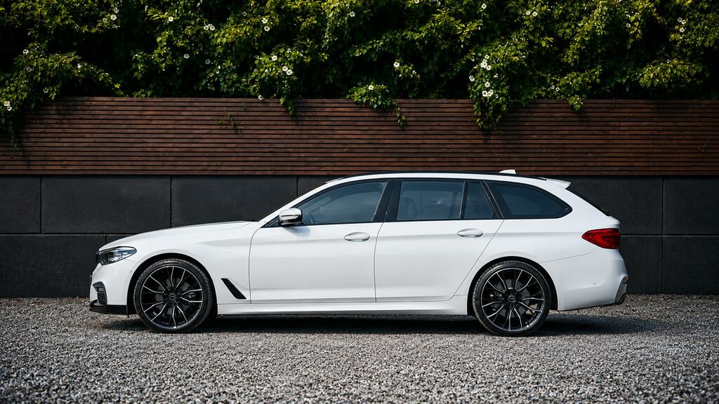 BMW 5 Series 2022 2.0 520D Mht M Sport Touring Hybri BL22NZA White #5