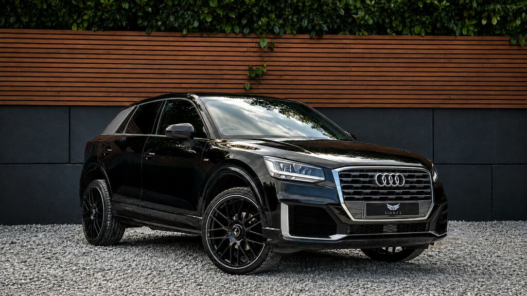 Audi Q2 2020 1.5 Tfsi Cod 35 S Line Suv Black #3