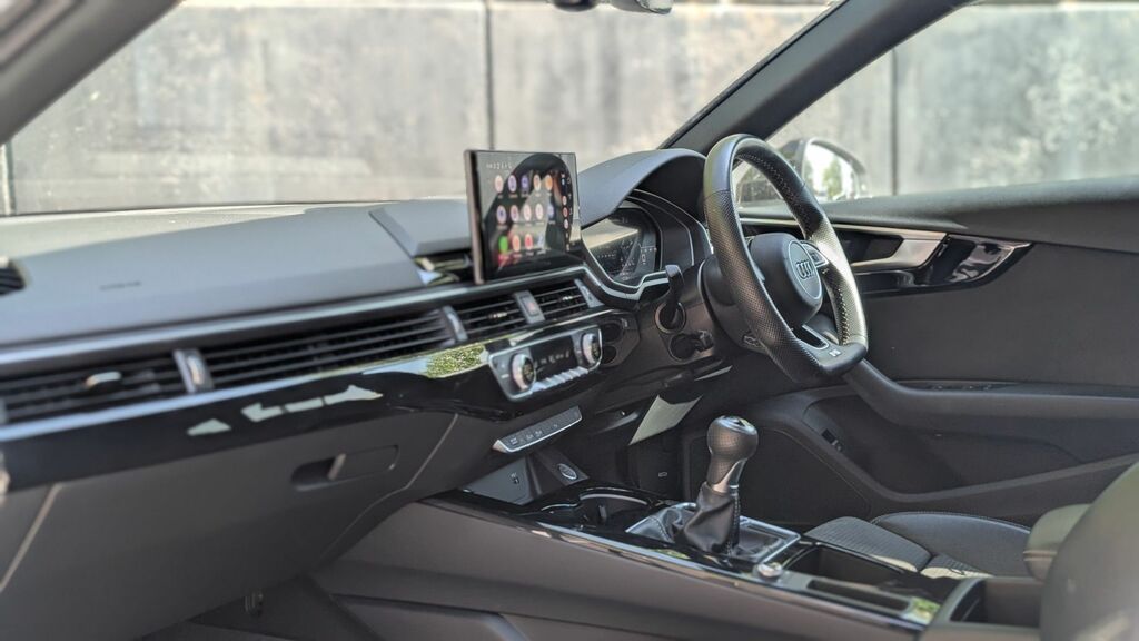 Audi A4 Avant 2021 2.0 Tfsi 35 Black Edition Estate M White #3