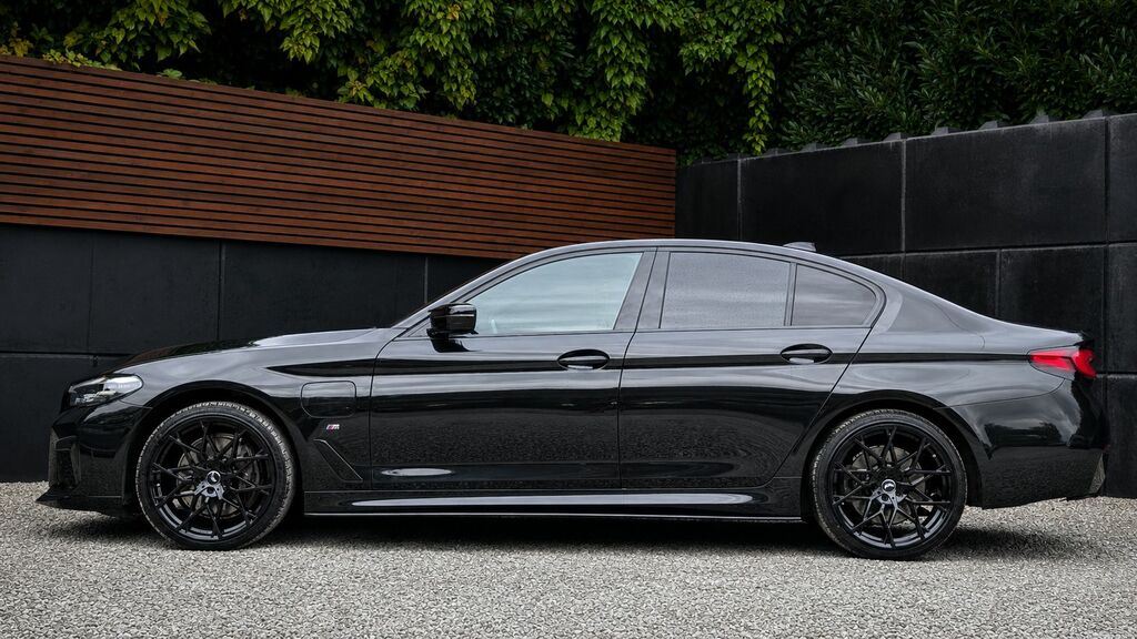 BMW 5 Series 2022 2.0 530E 12Kwh M Sport Saloon Plug Black #5
