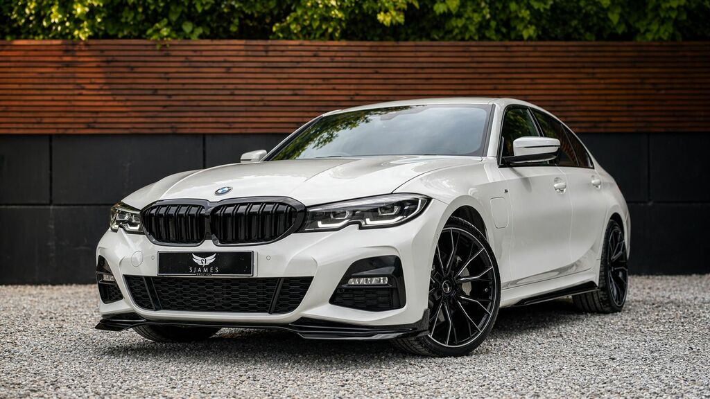 BMW 3 Series 2022 2.0 330E 12Kwh M Sport Saloon Plug White