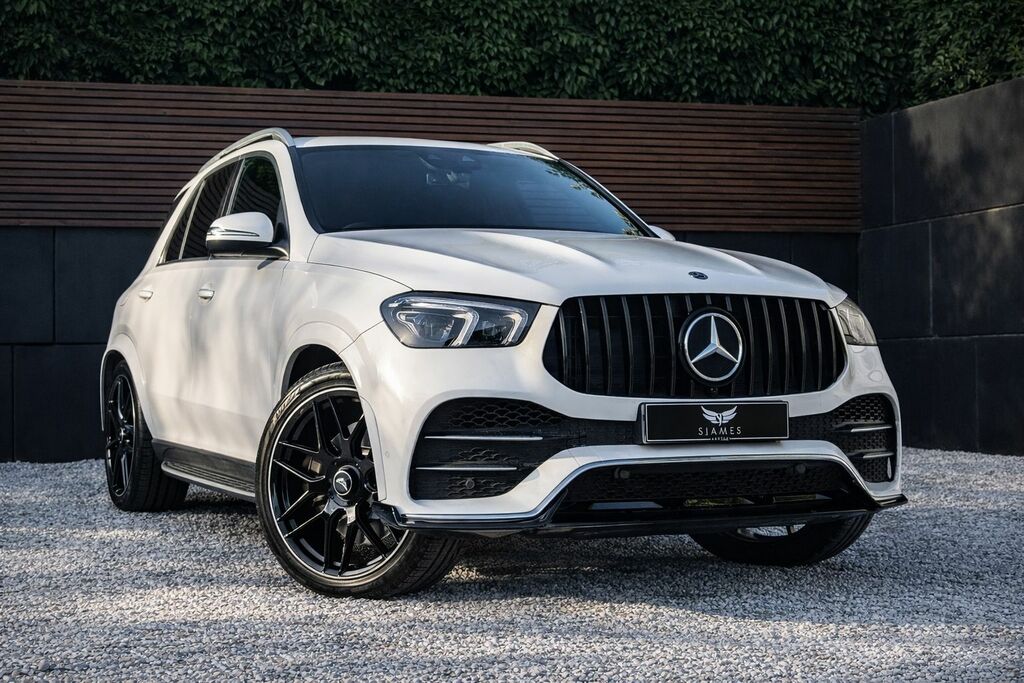 Mercedes-Benz GLE Class 2019 2.0 Gle300d Amg Line Premium Suv White #4