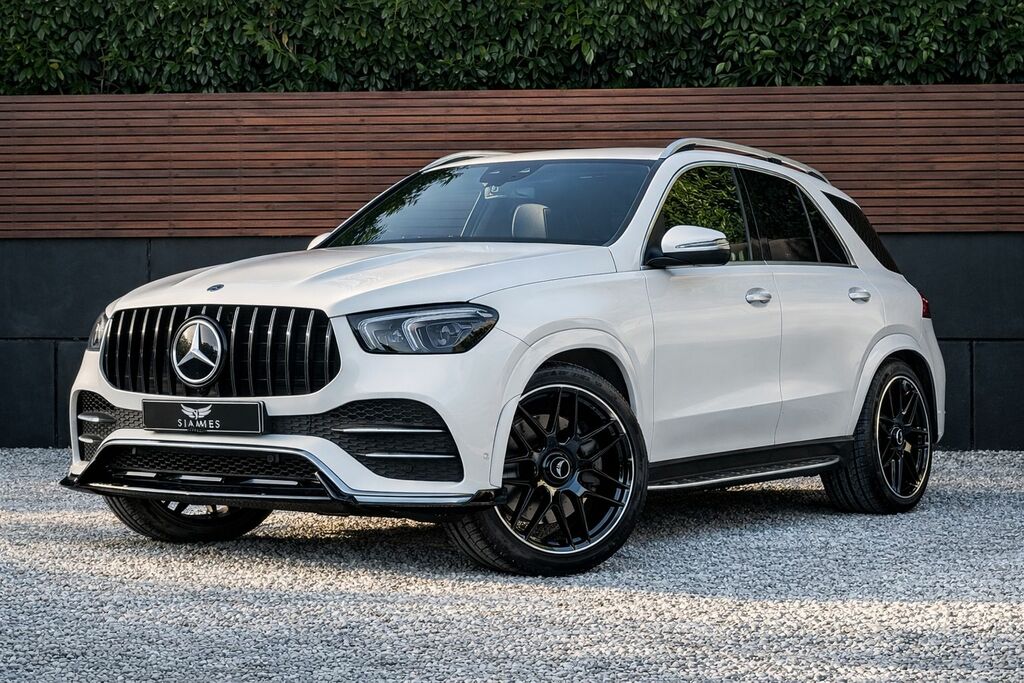 Mercedes-Benz GLE Class 2019 2.0 Gle300d Amg Line Premium Suv White #2