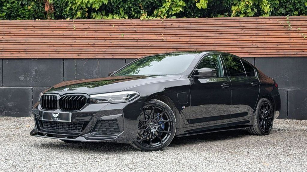 BMW 5 Series 2022 2.0 520D Mht M Sport Saloon Hybrid Black #2