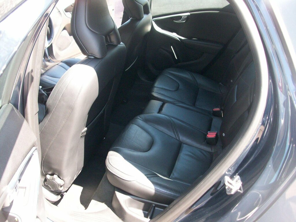 Volvo V40 2.0 D3 Se Lux Nav 148 Bhp Blue #12