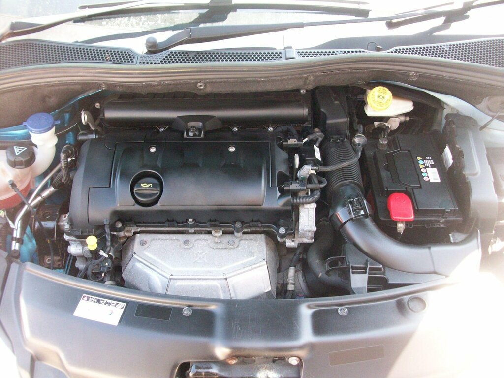 Peugeot 208 Hdi Active Silver #13