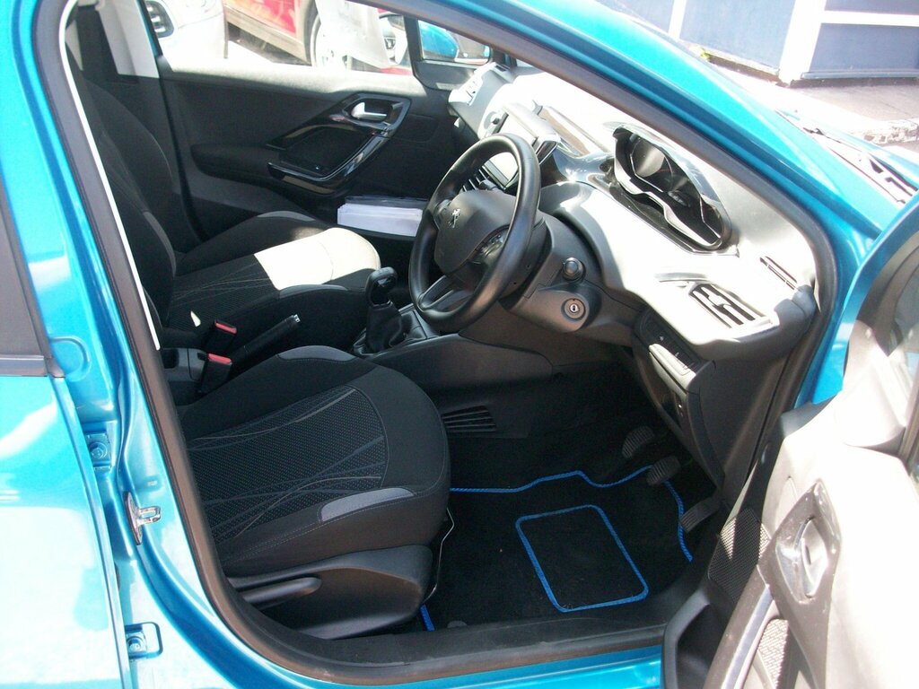 Peugeot 208 Hdi Active Silver #8