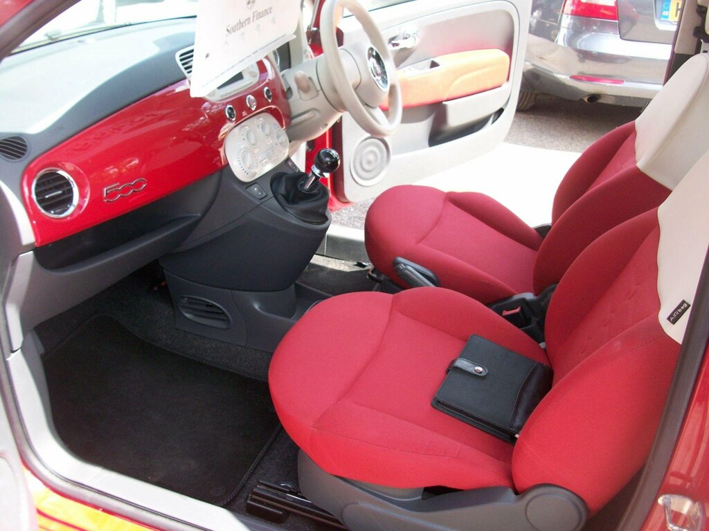 Fiat 500 1.2 Lounge Dualogic 69 Bhp White #10