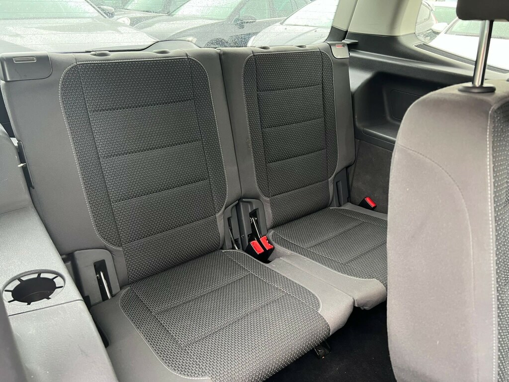 Volkswagen Touran Mpv 2.0 Tdi Match 7 Seats 201010 Red #12