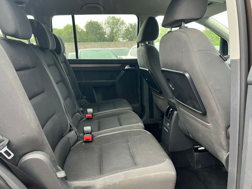 Volkswagen Touran Mpv 2.0 Tdi Match 7 Seats 201010 Red #21