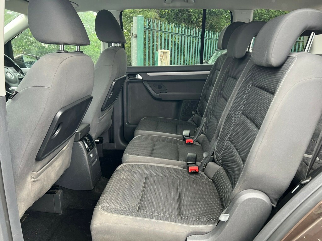 Volkswagen Touran Mpv 2.0 Tdi Match 7 Seats 201010 Red #15